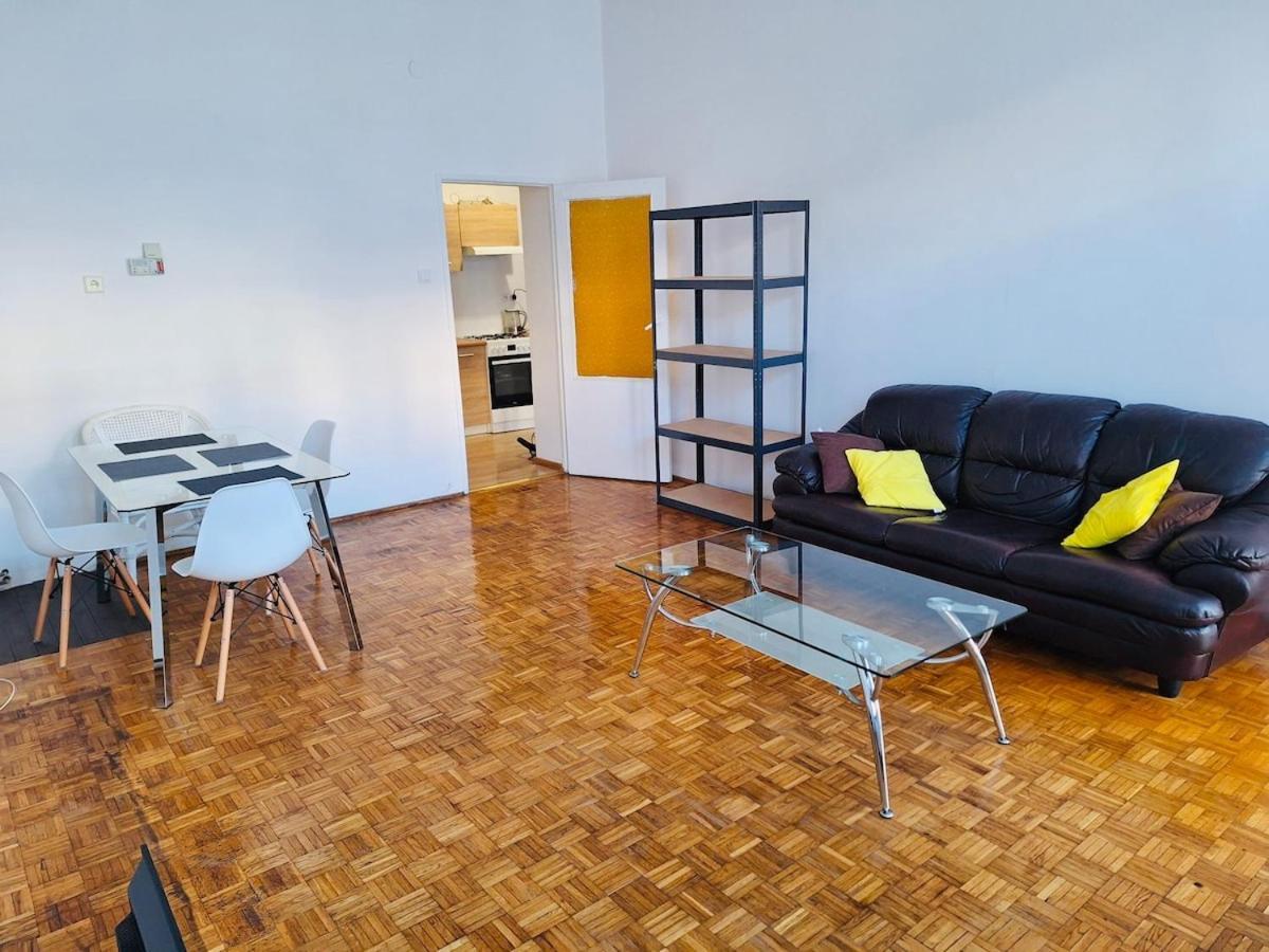 Appartamento Nowowiejska Flat With A Balcony *